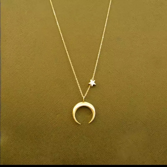 Dainty Simple Gold Star & Moon Necklace⭐️ - Picture 3 of 3